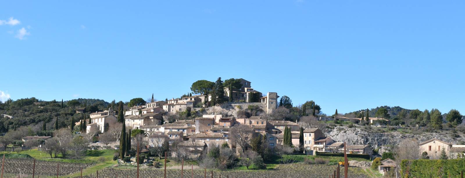 Joucas, village house with views