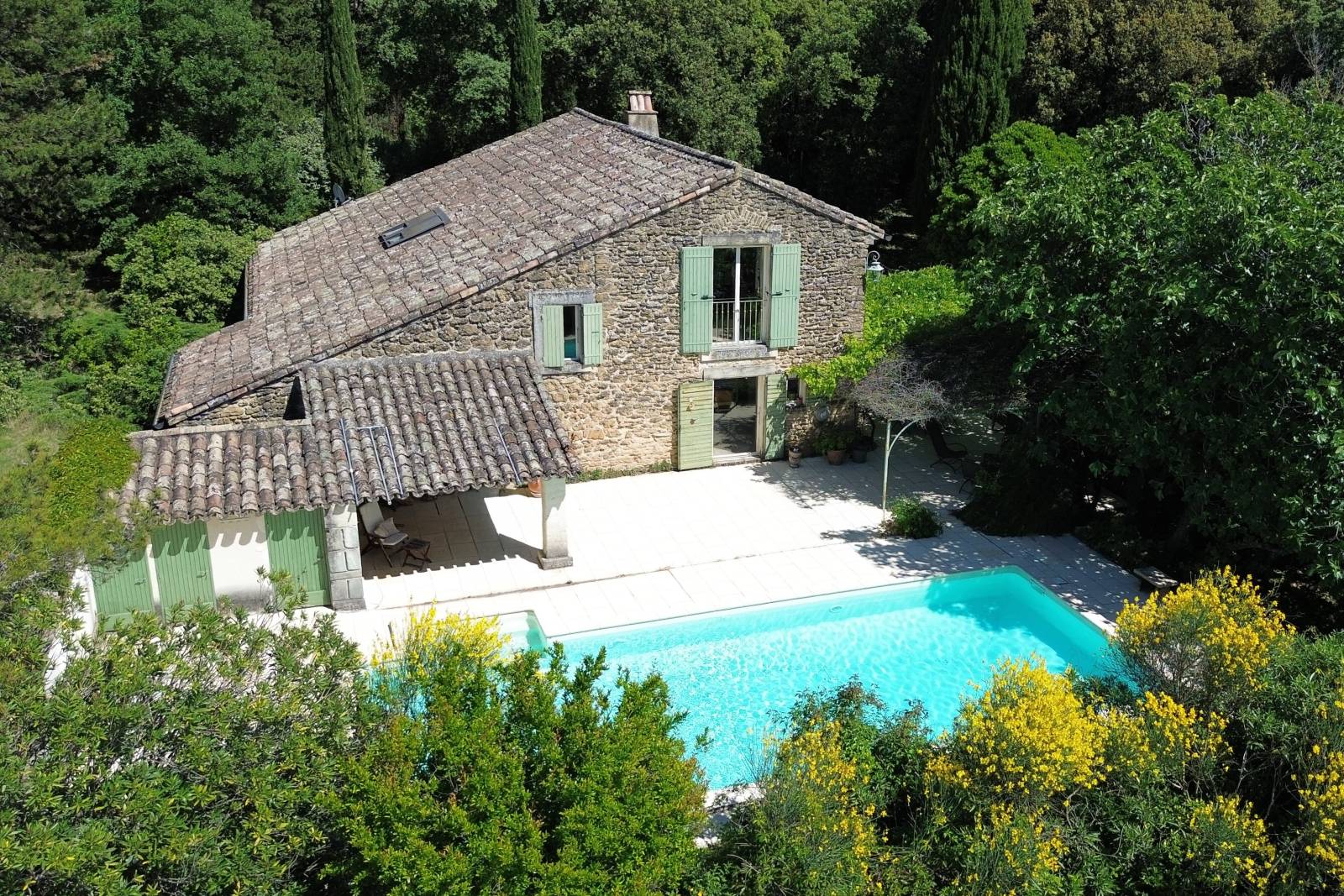 Grignan - Stone property with a pool and unobstructed views, just 5 minutes from the famous village in Drôme Provençale