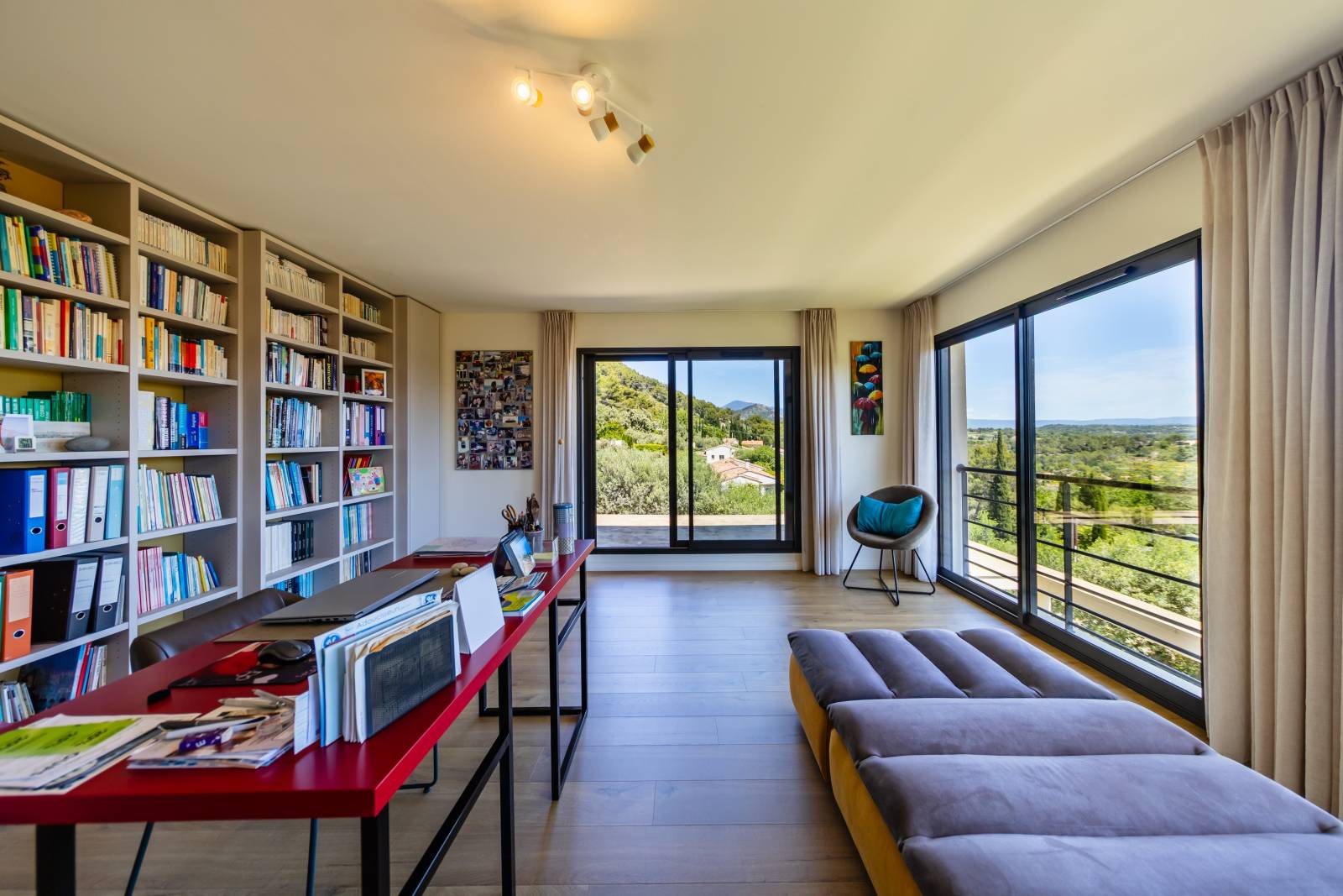 a stunning architect-designed house in Beaumes-de-Venise, featuring a landscaped garden in a dominant position -Exceptional panoramic view over the Dentelles de Montmirail and Mont Ventoux from the property.