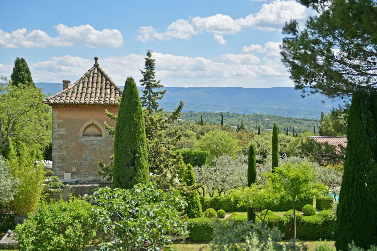 Le Luberon par ROSIER Immobilier de prestige à Gordes et en Provence depuis 1970