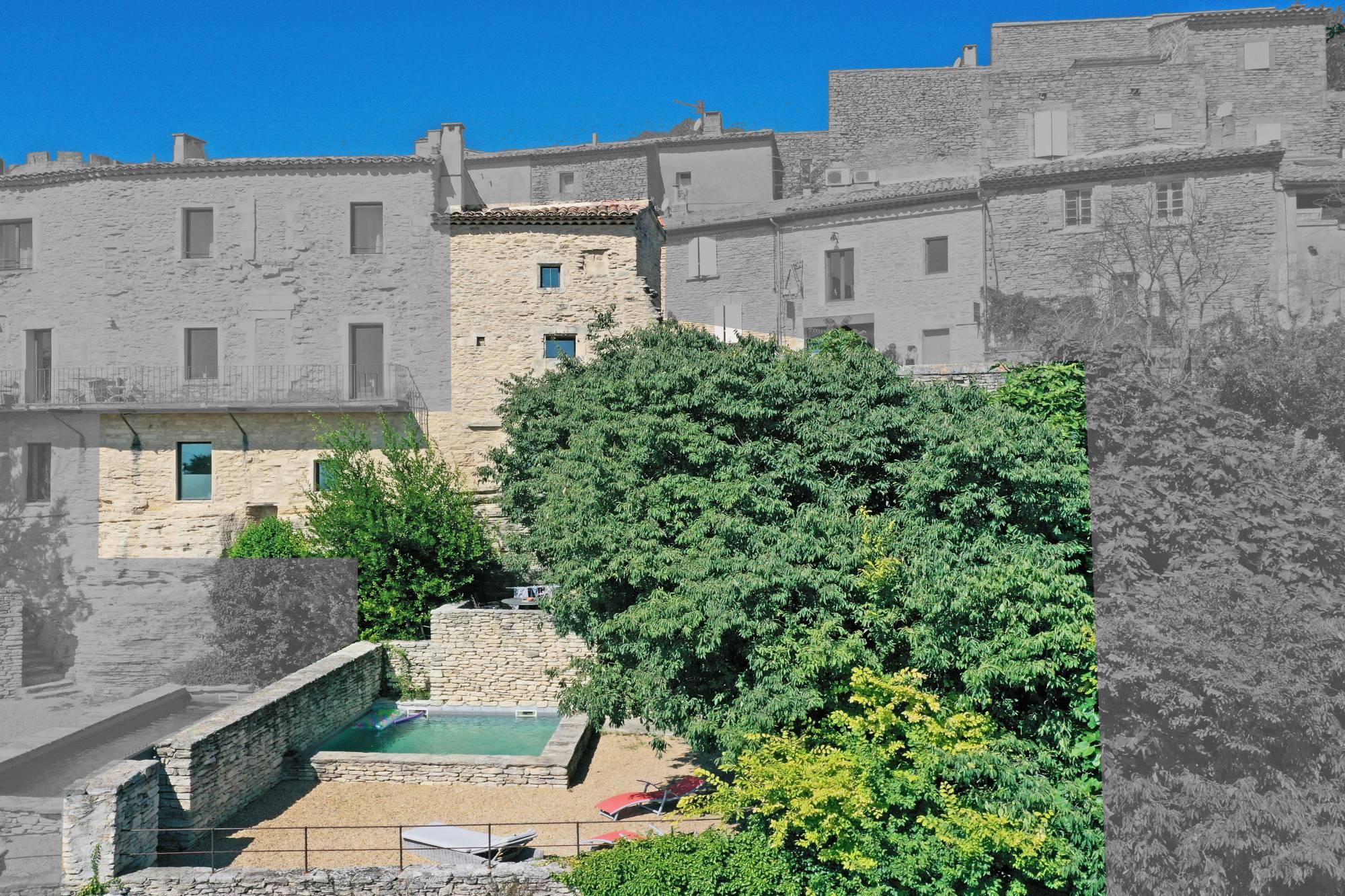 Gordes : House located in the heart of the village with swimming pool and panoramic view