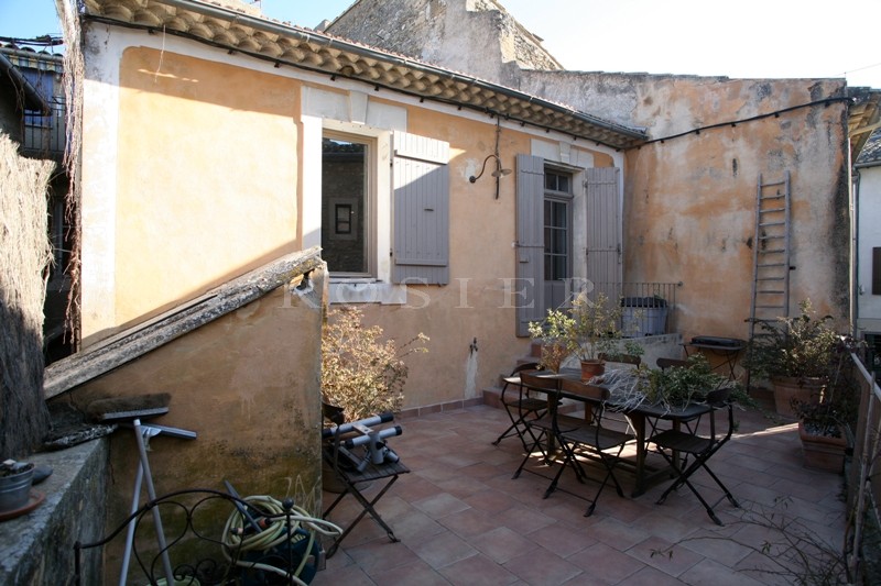 In the heart of one of the most picturesque villages in France, for sale, a tradtional house combining charm with authenticity.