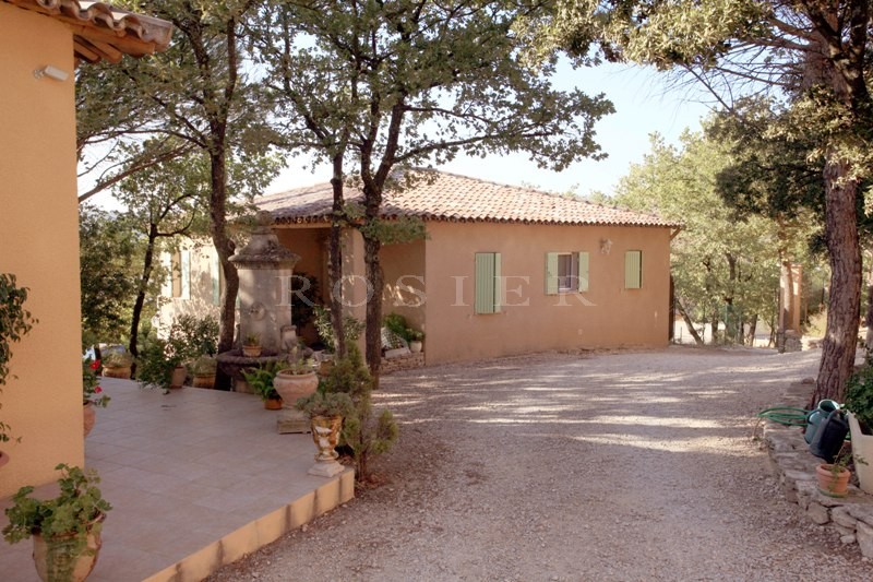 Luberon area, for sale, close to a village, renovated property which can be either a hotel or B&B.