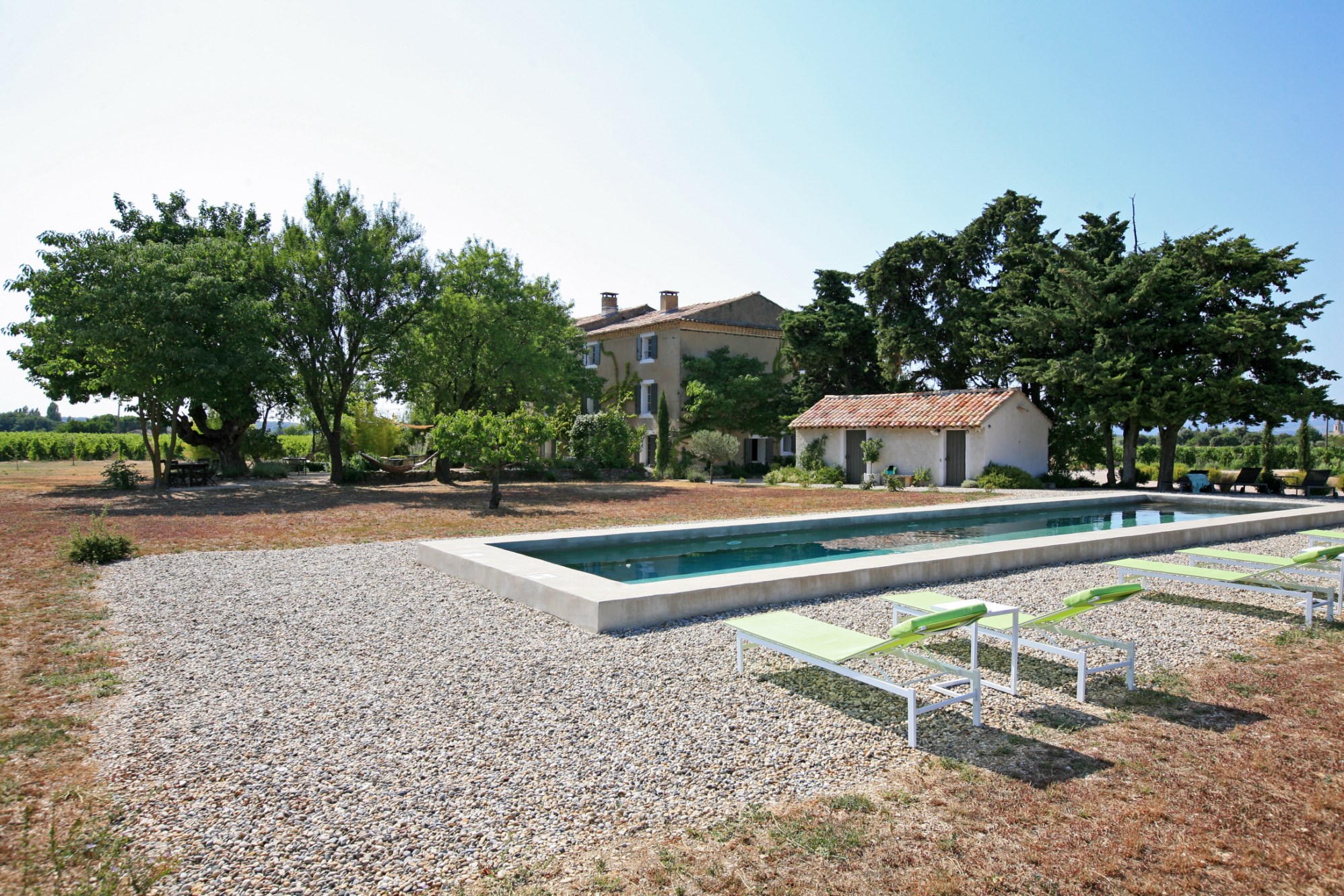 For sale in the Comtat Venaissin, beautiful provençal mansion, with view at 360 ° and a swimming pool