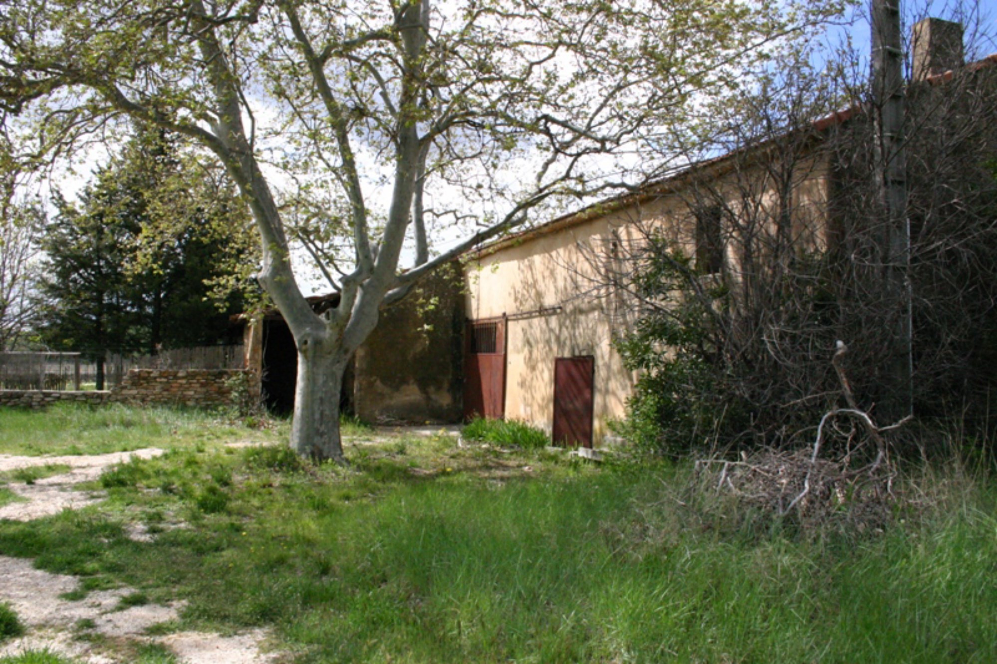 Ferme à rénover à vendre en Luberon