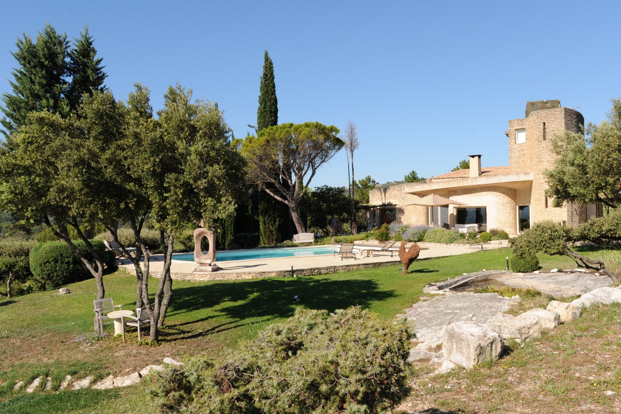 Maison contemporaine proche du village de Gordes