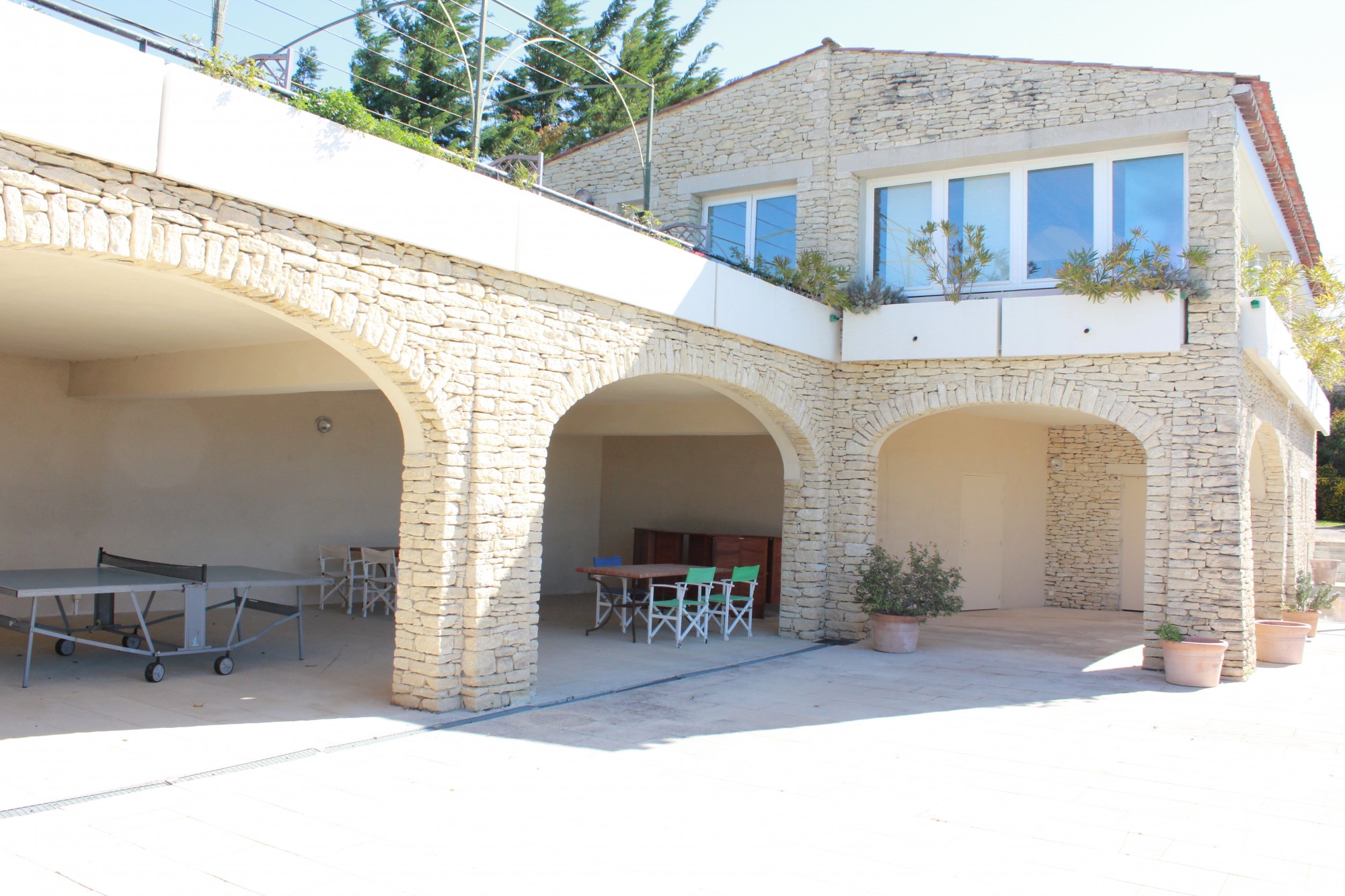 One level detached cottage a few steps from Gordes