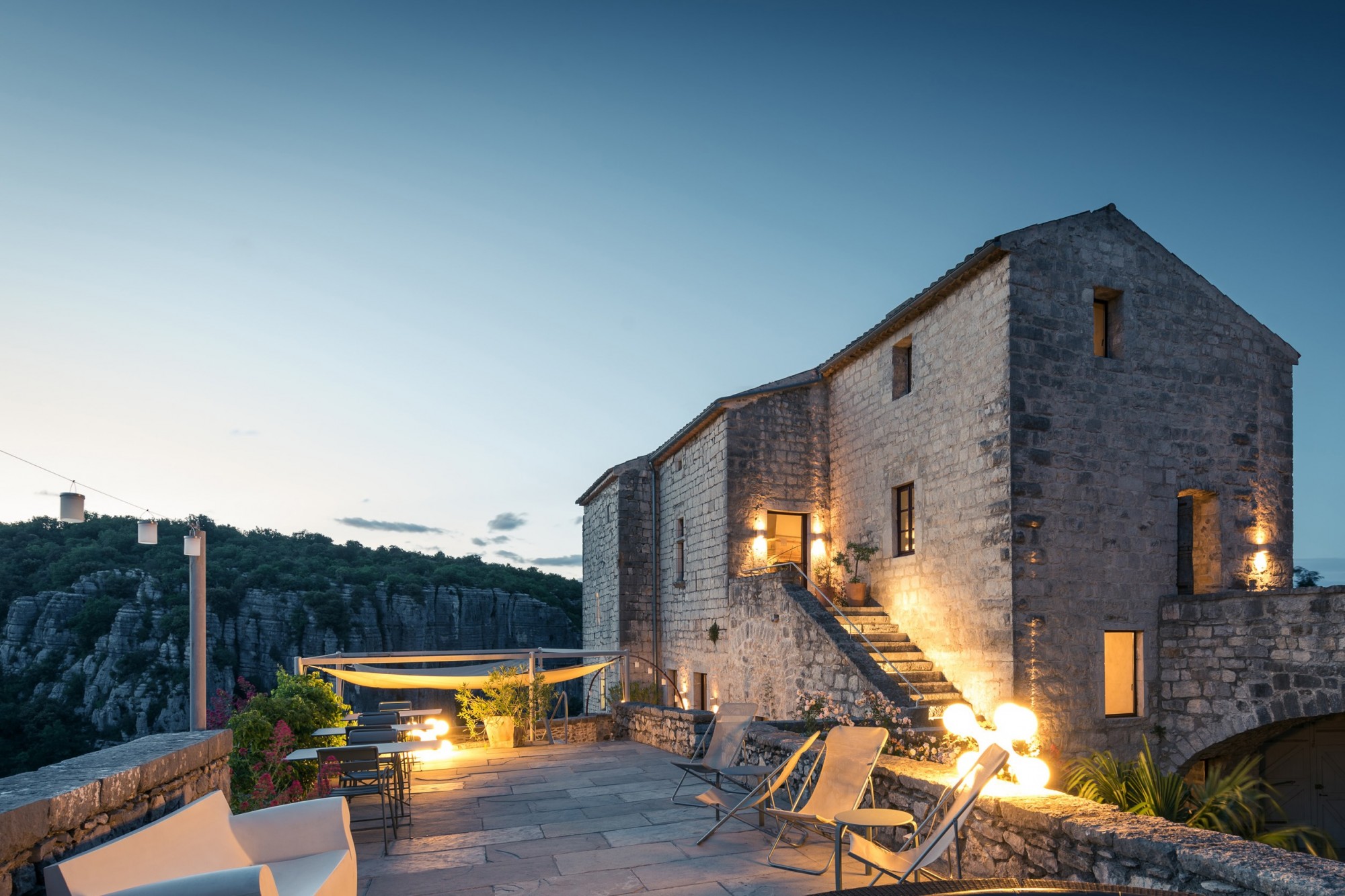 South Ardeche - Authentic castle which has been magnificently restored, in a dominant position with superb view over the village and the surroundings 