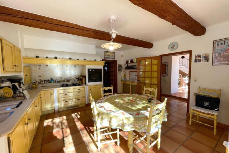 Velleron - Country house with outbuildings and swimming pool