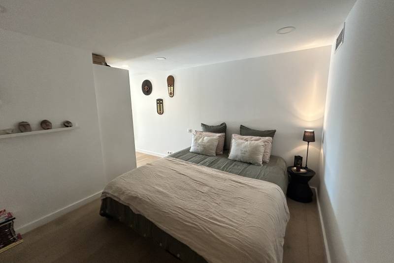 In Saint-Rémy-de-Provence, in the village center, a stunning, unique 150-square-meter loft with a courtyard and swimming pool.