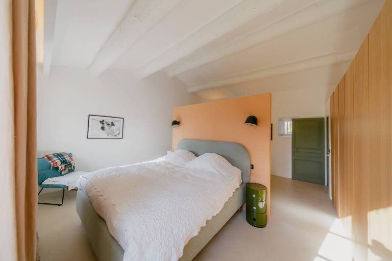 Near Gordes, elegantly renovated hamlet house.