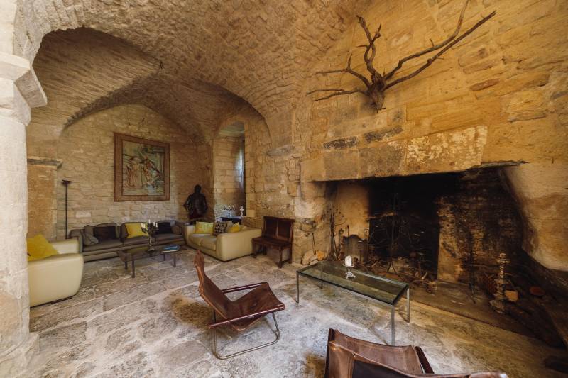 Historic Provençal castle for holiday rental in the heart of Goult for a timeless and authentic holiday.