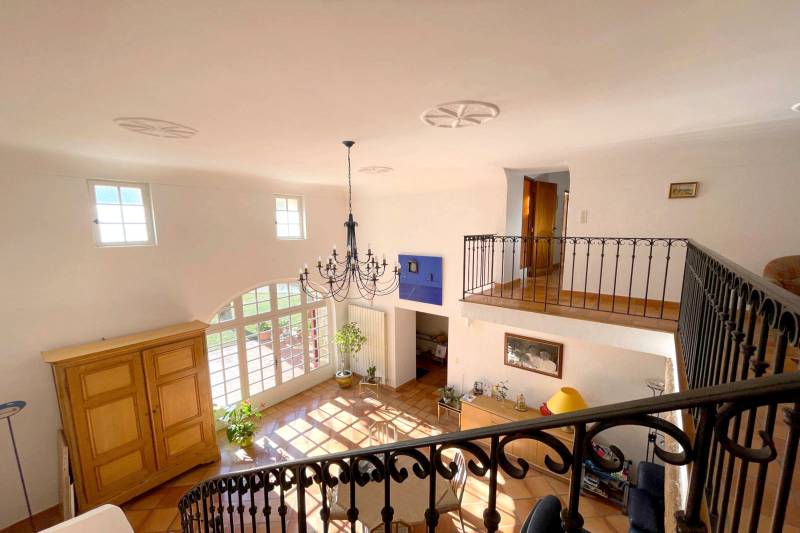 Velleron - Country house with outbuildings and swimming pool