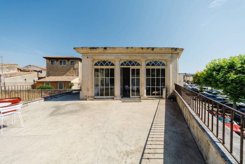 17th-Century Town Bastide in the Heart of the Luberon – Restored Former Convent with Central Patio, Over 1,600 m² of Space.