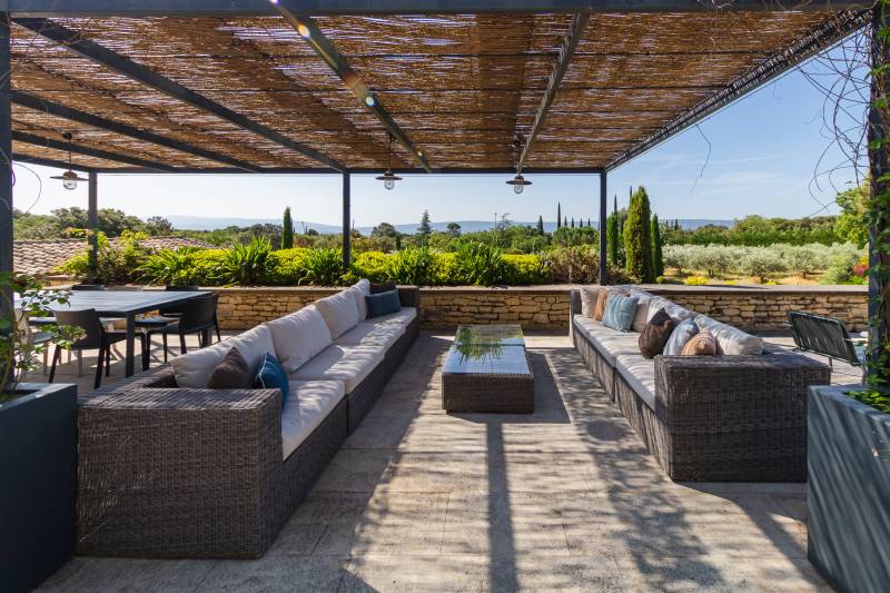 For rent in Gordes, characterful stone house in commanding position with breathtaking views over the Luberon valley, walking distance to the village.