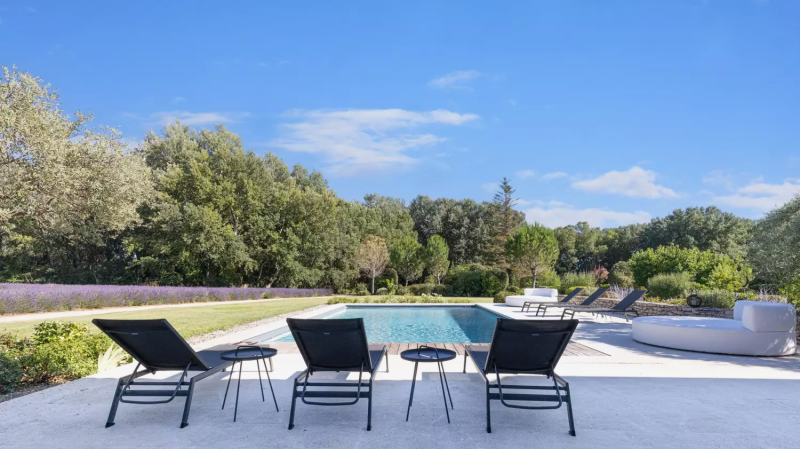 Stunning estate with main Bastide and 4 guesthouses for up to 22 guests, set on 5 hectares with 2 pools and tennis court — ideal for holidays or private events.