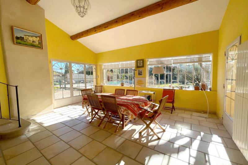 Velleron - Country house with outbuildings and swimming pool