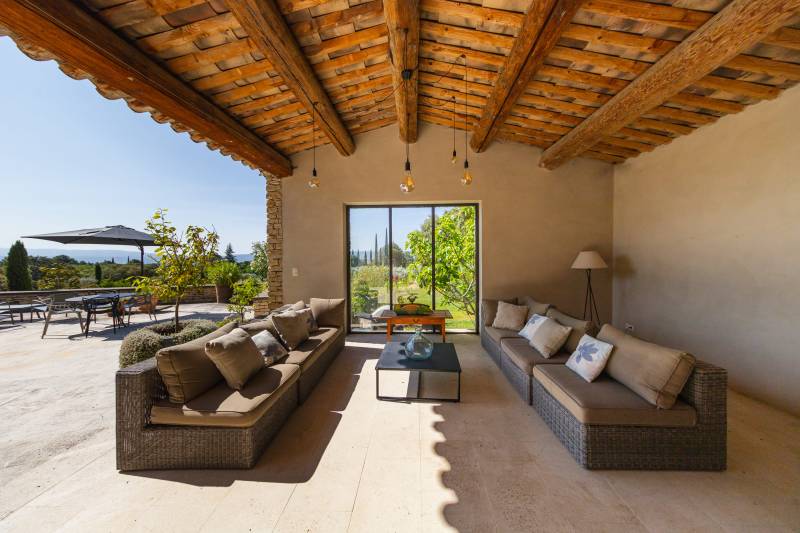 For rent in Gordes, characterful stone house in commanding position with breathtaking views over the Luberon valley, walking distance to the village.