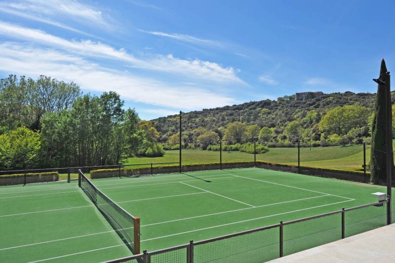 Tennis court