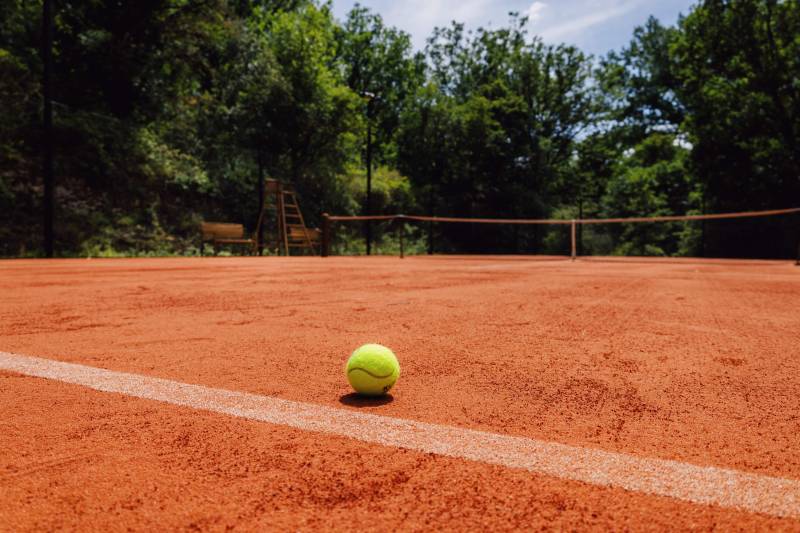 clay tennis court