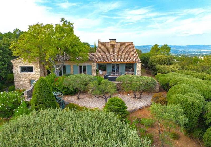 Stone property in Gordes