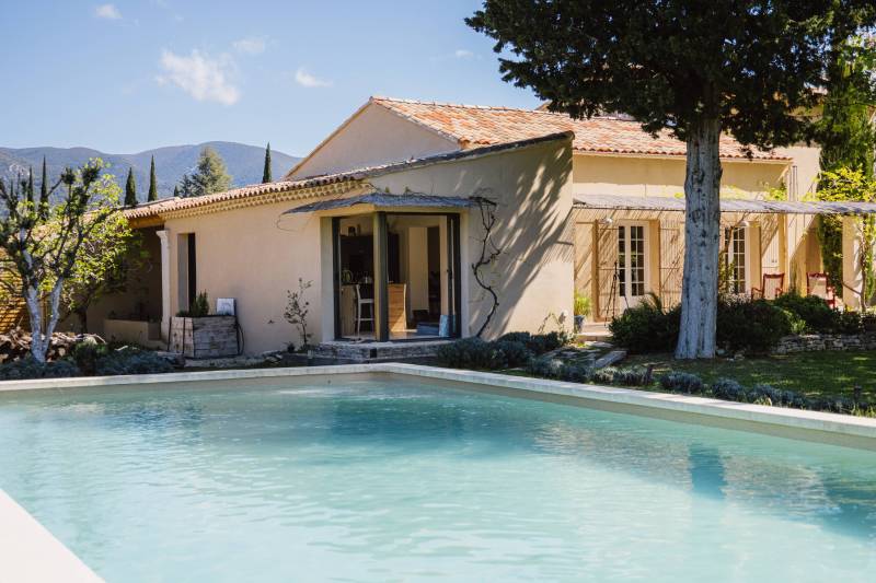 Villa in Lourmarin on the edge of the village