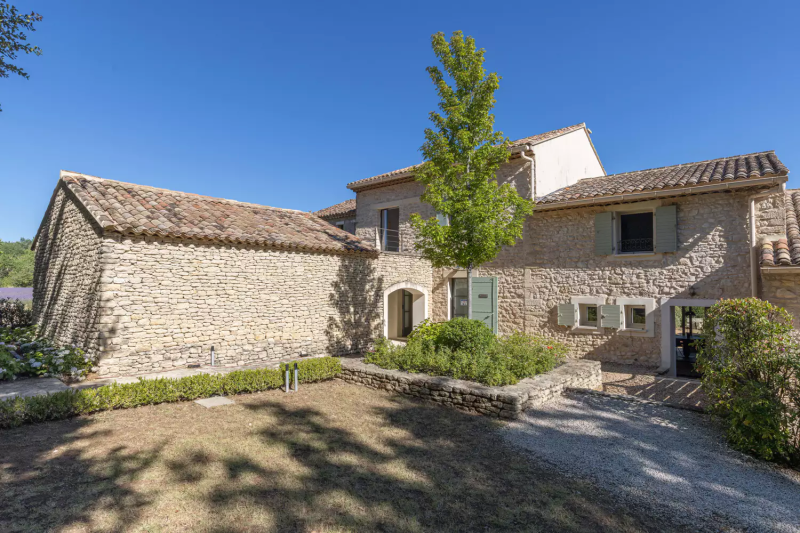 Stunning estate with main Bastide and 4 guesthouses for up to 22 guests, set on 5 hectares with 2 pools and tennis court — ideal for holidays or private events.