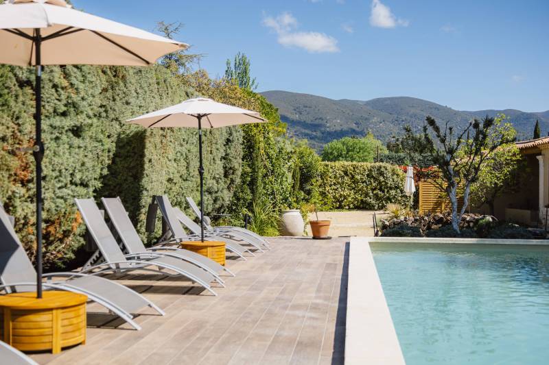 Swimming pool with view towards the Luberon in Lourmarin