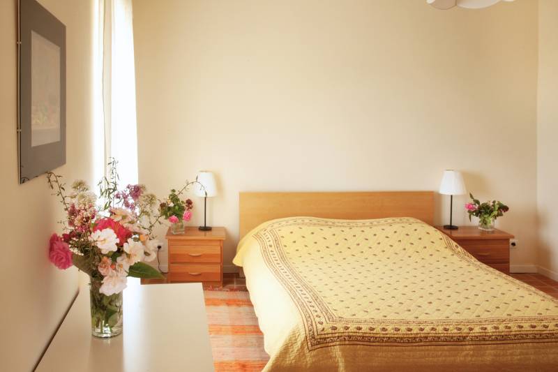 Provençal Bastide in Rustrel with pool, accommodates up to 28 guests for a nature-filled and authentic holiday.