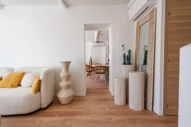 Elegant reception lounge leading to the upper floors. High-end renovation with impeccable finishes throughout