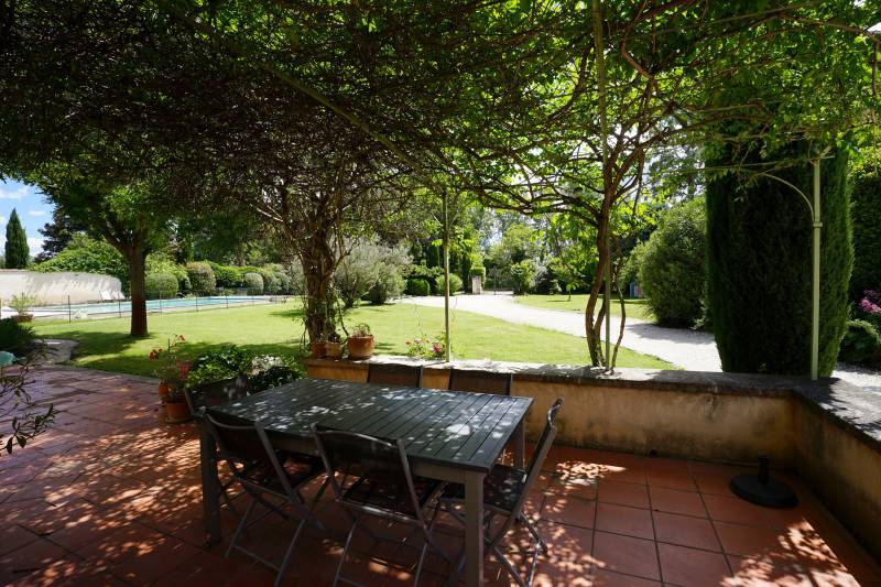 Velleron - Country house with outbuildings and swimming pool