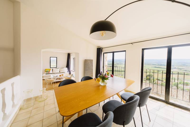 Joucas, village house with views