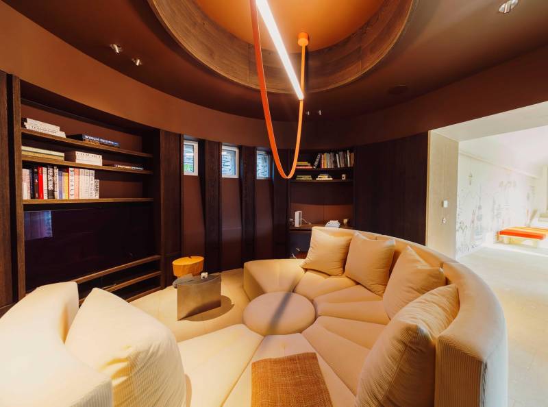 Architect-designed house in the heart of a 9-hectare estate in the Luberon