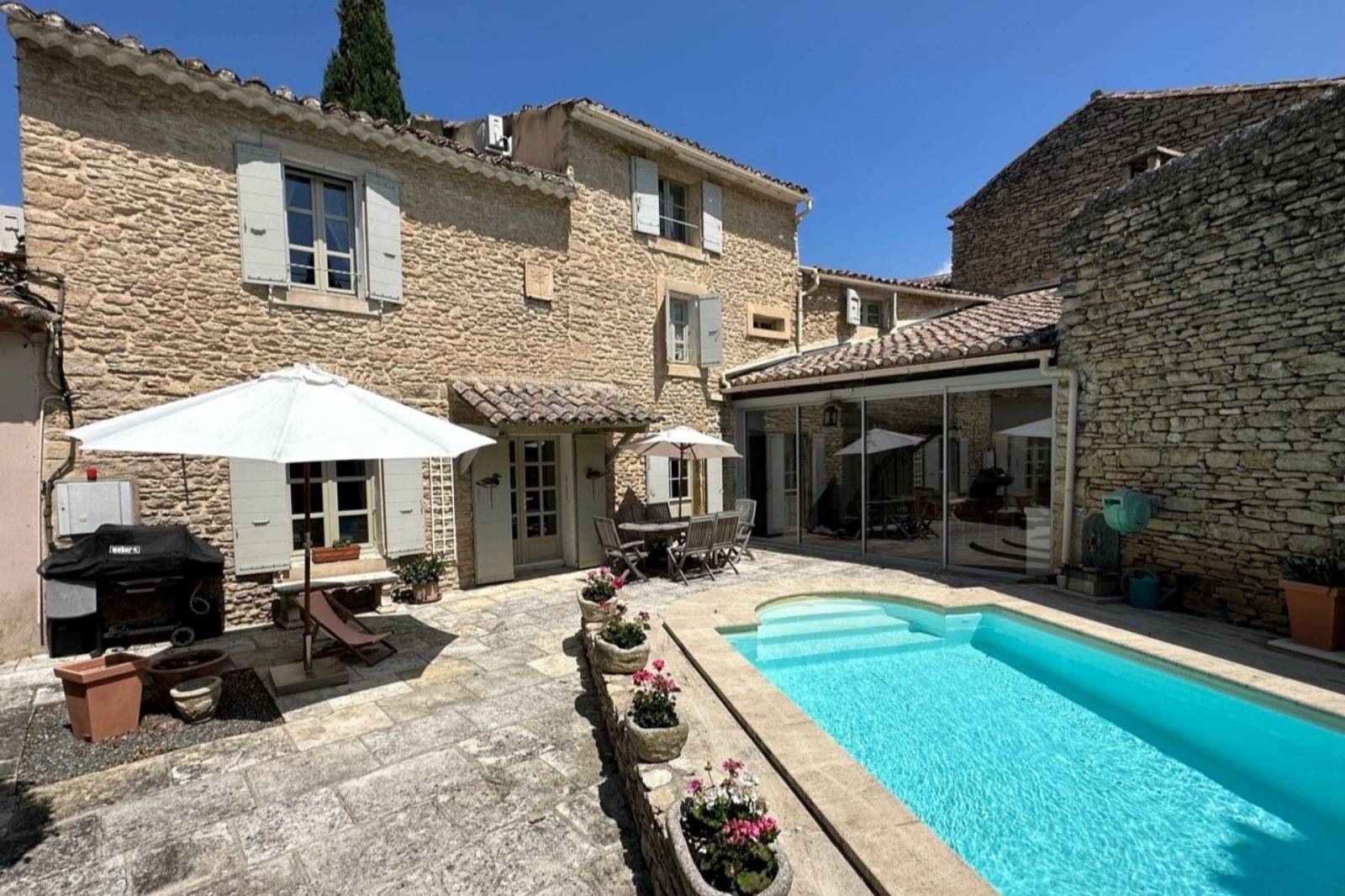 Exclusivity ROSIER in Cabrières d'Avignon
