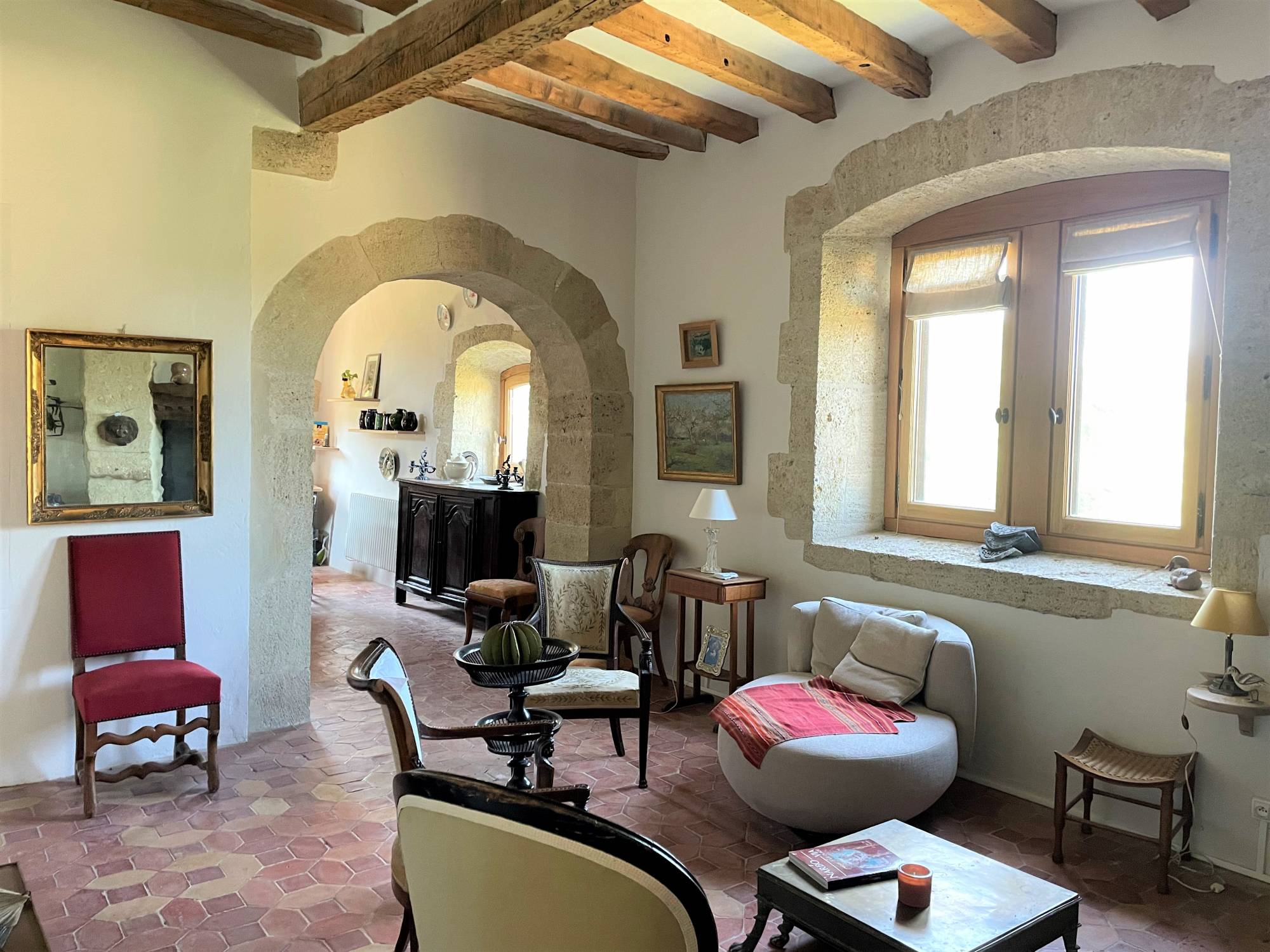 In the heart of a village in the Luberon, charming house with exceptional panorama on the Luberon region