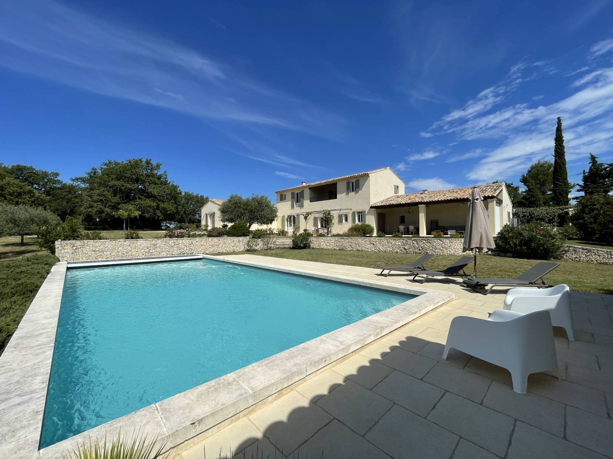 Between Ventoux and Luberon, traditional house enjoying a sublime view