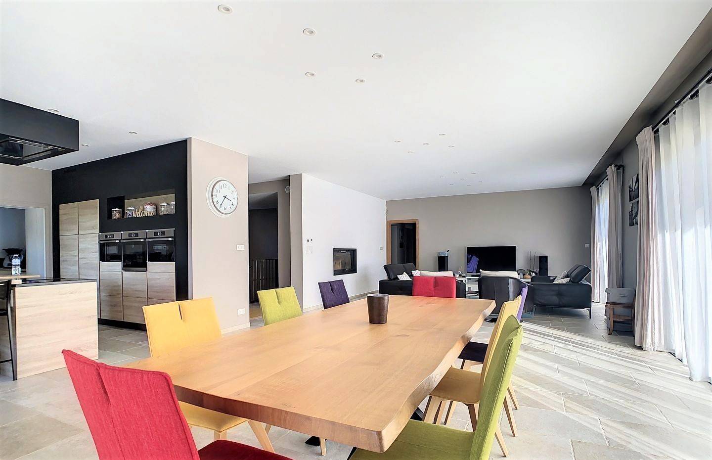 Contemporary architect designed villa in Luberon