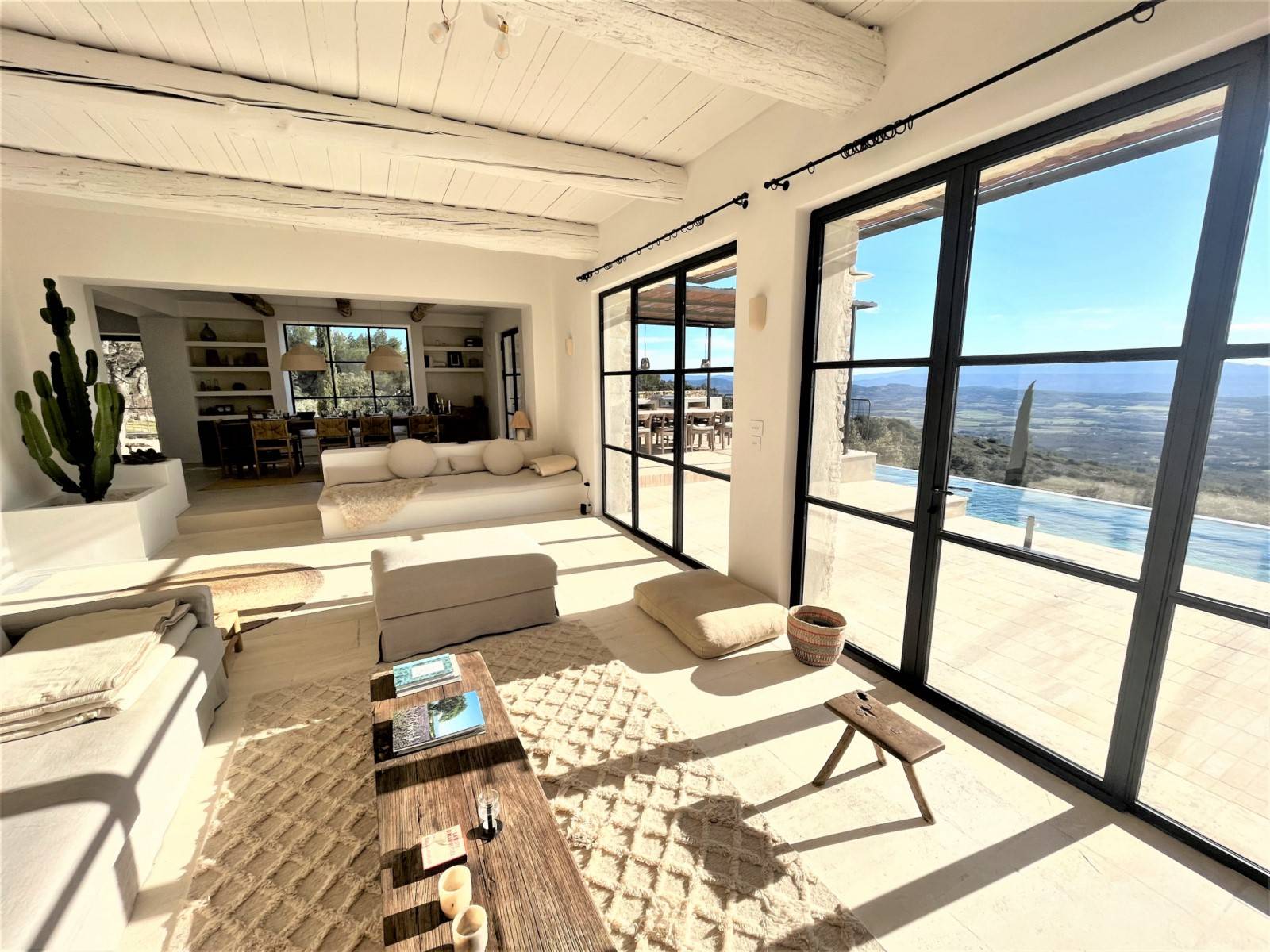 Séjour dans maison en pierres proche de Gordes à la location