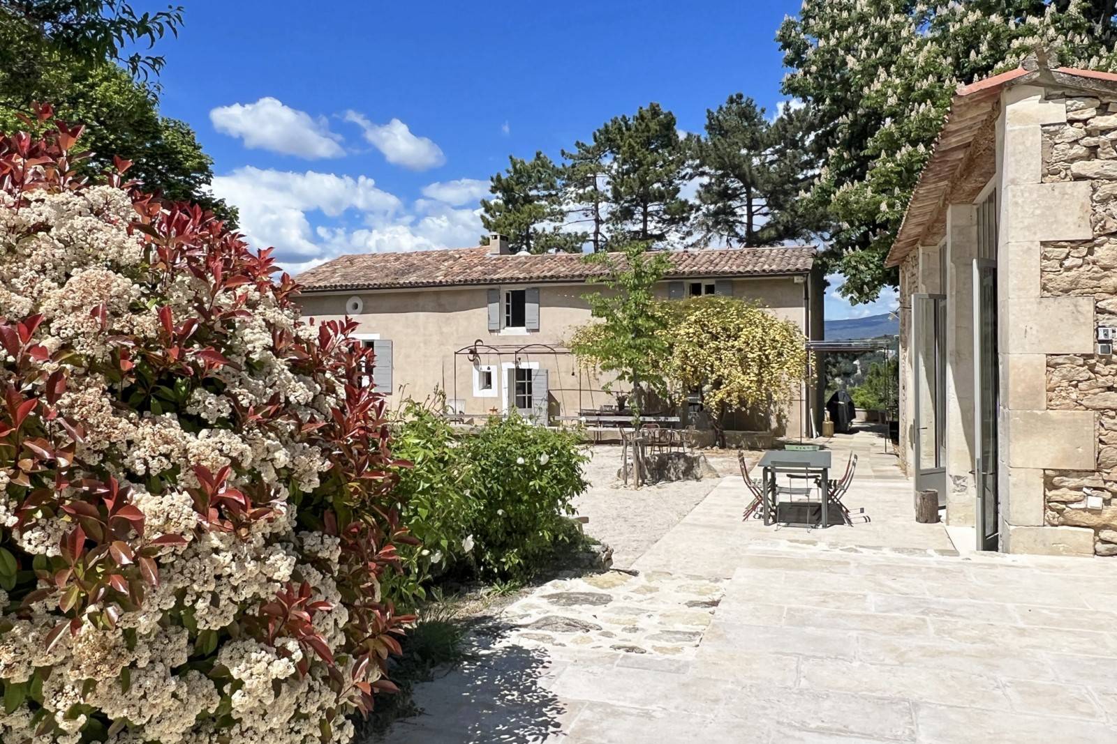 renovated farmhouse with heated swimming pool