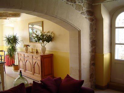 Monts de Vaucluse, more than 500 m² including an ancient farmhouse from the 17th century  ...