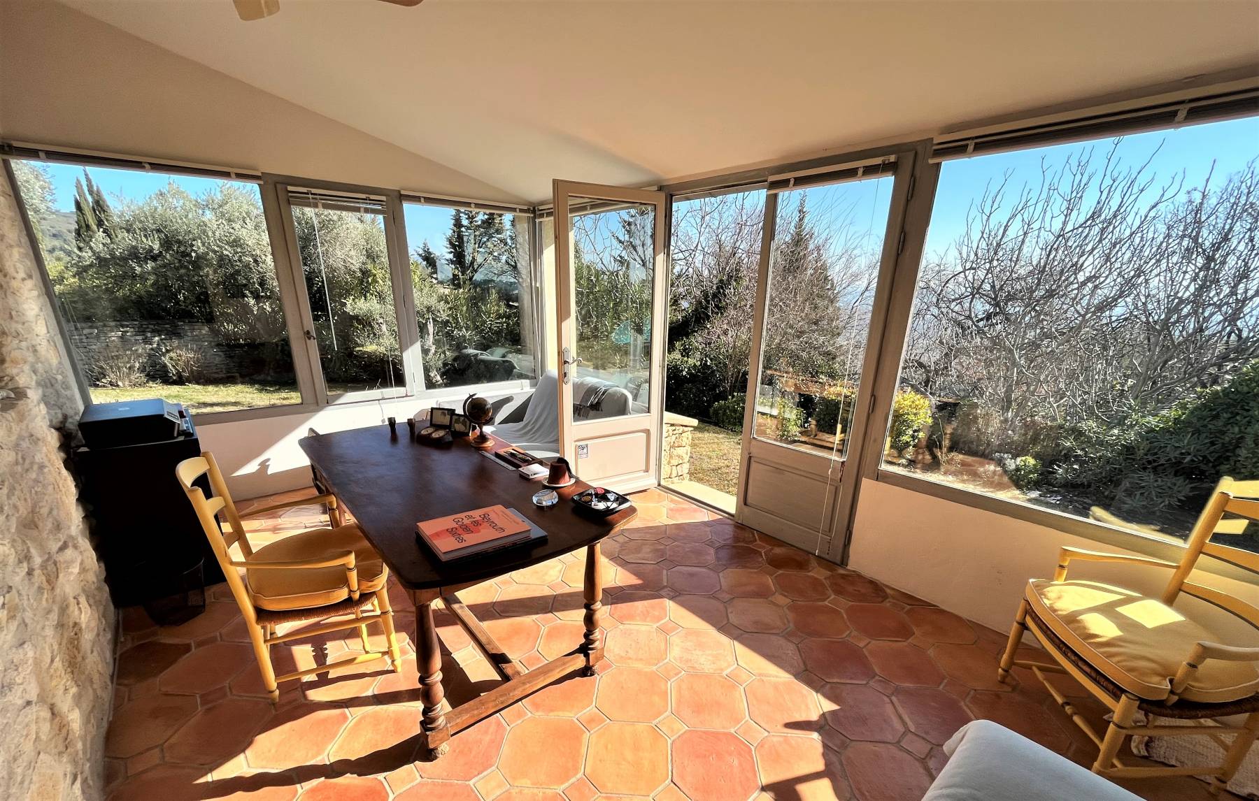 Summer rental house in Gordes with view on the Luberon valley and swimming pool 