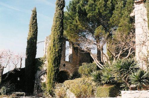 Joucas, near Gordes, dominating the valley