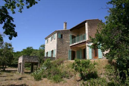 Gordes - beautiful stone house with superb view