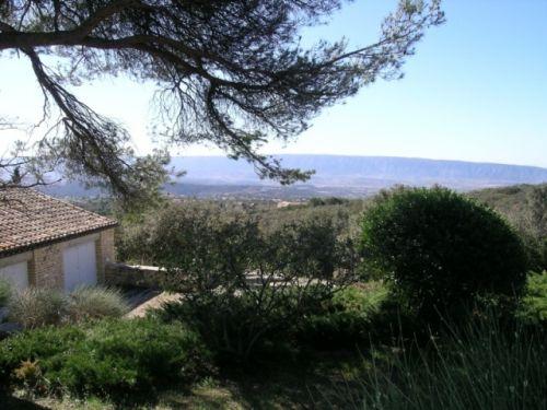 Luberon, Gordes - Unique property on a land of 14,8 acres with gorgeous view