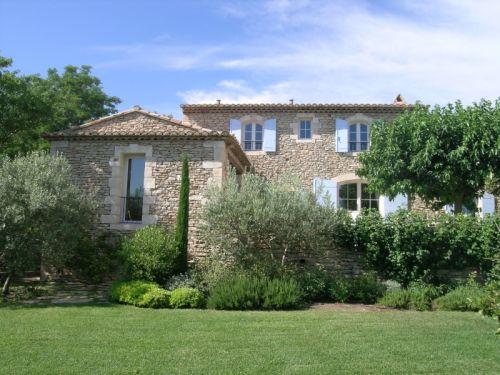 Luberon, very close to a perched village