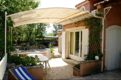 Lacoste, recent house in a beautiful environment.