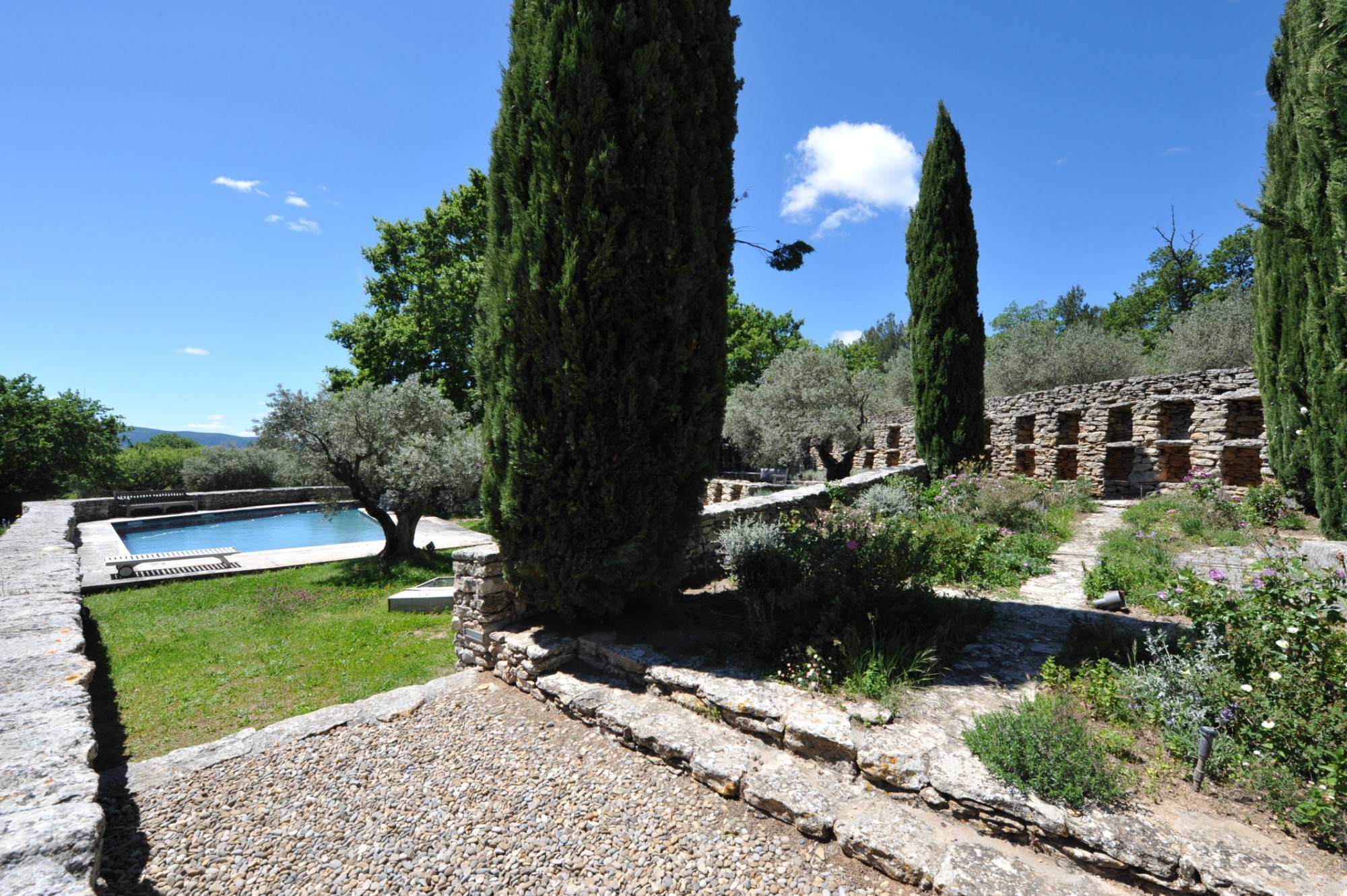 Close to Gordes, unique property full of character set on 25 hectares