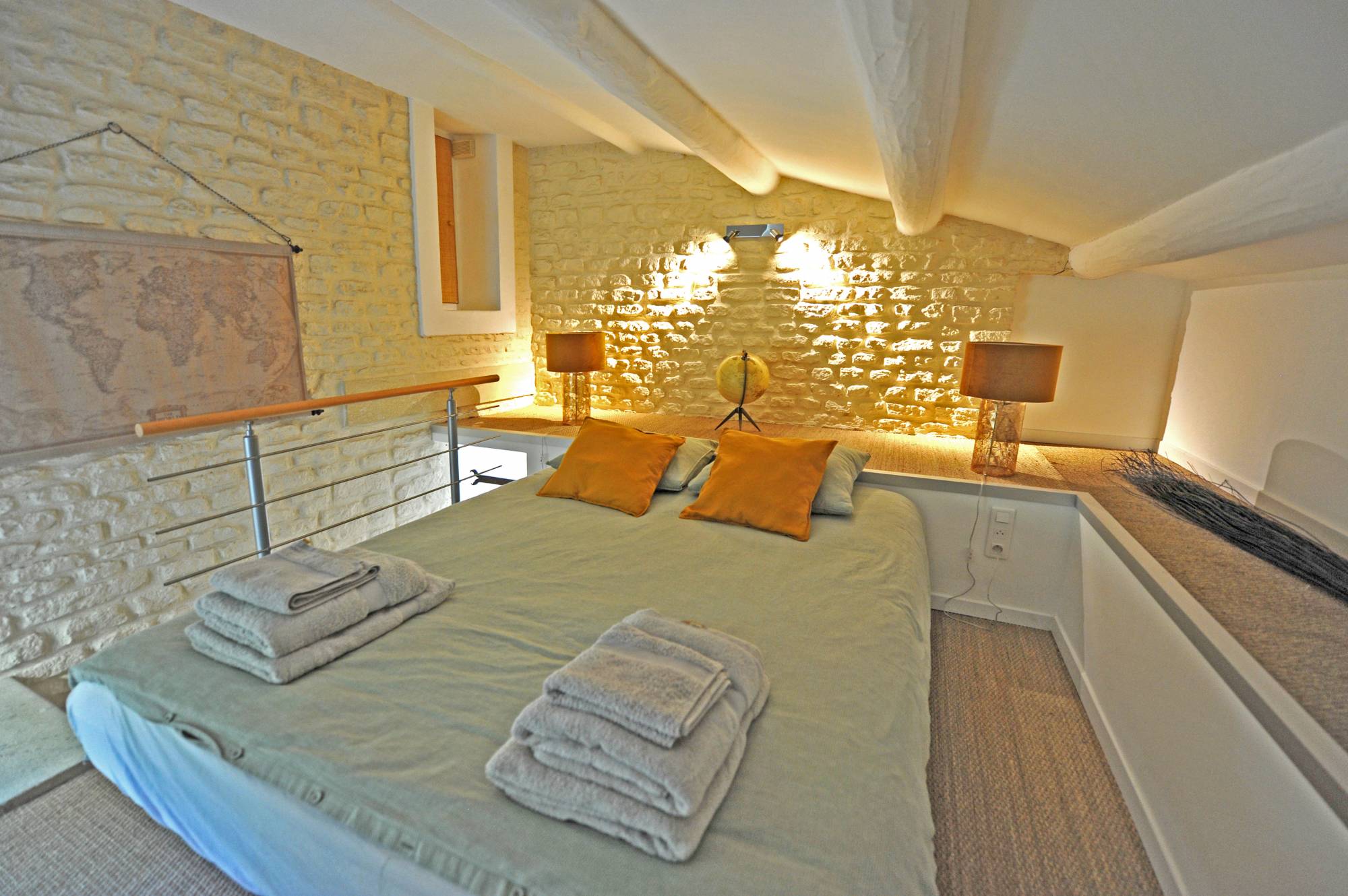 Beautiful property in the heart of the Luberon in one of the most beautiful villages of France.