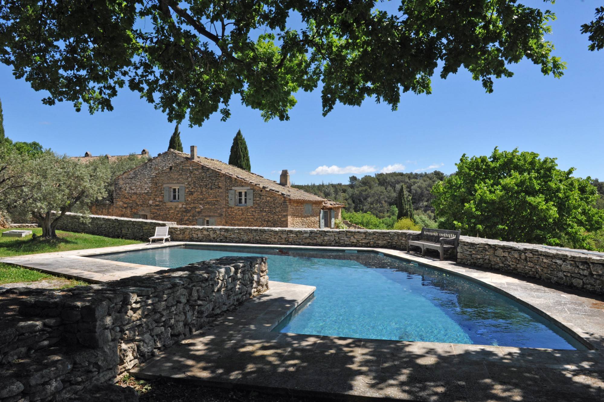 Close to Gordes, unique property full of character set on 25 hectares