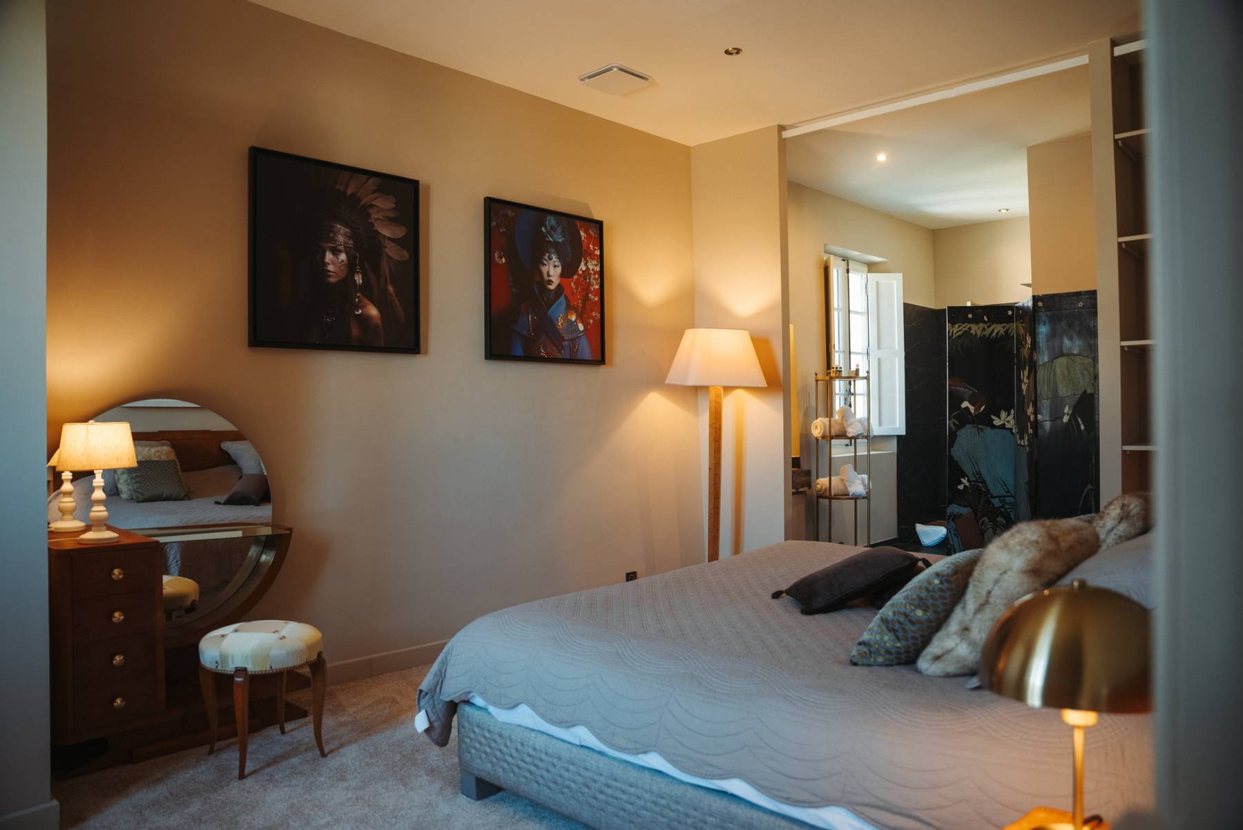Rental of a Unique High-End Apartment with Rooftop, Jacuzzi, and Panoramic Views in the Heart of L'Isle-sur-la-Sorgue